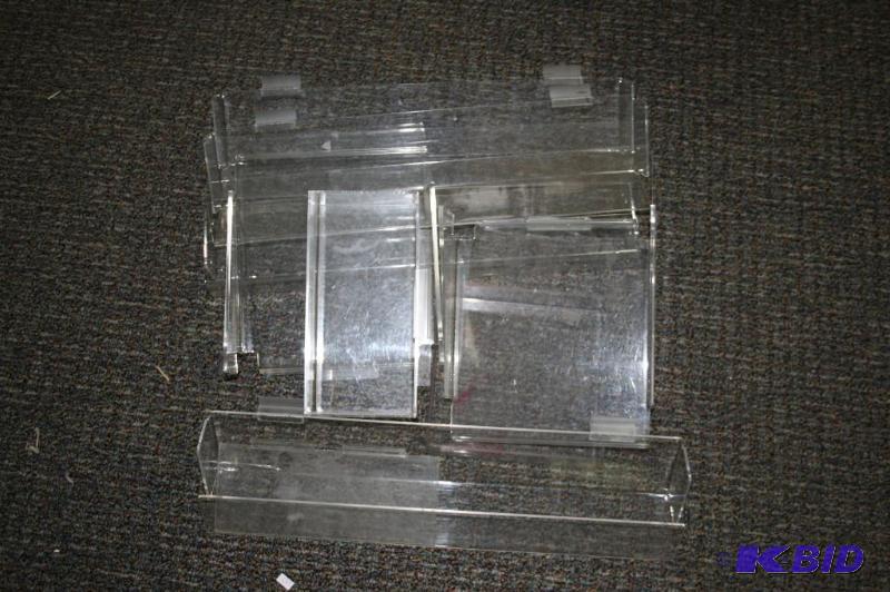 lot 116 image: Plexiglass Slat Board Display parts
