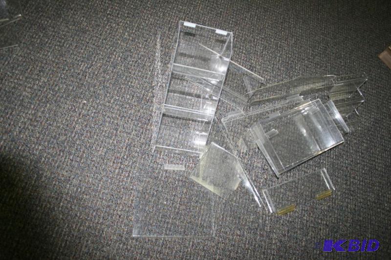 lot 120 image: Plexiglass Slat Board Display parts- Large Lot