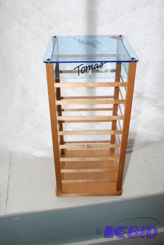 lot 18 image: Wooden Display