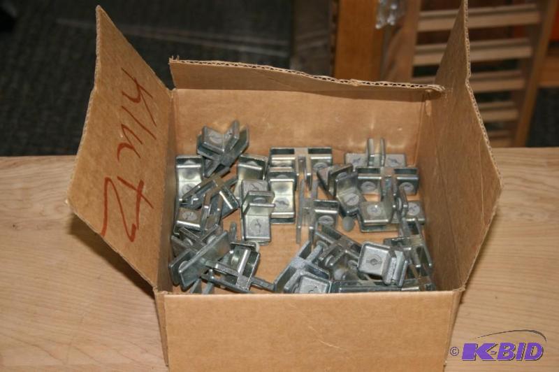 lot 191 image: Box of connectors- Aluminum