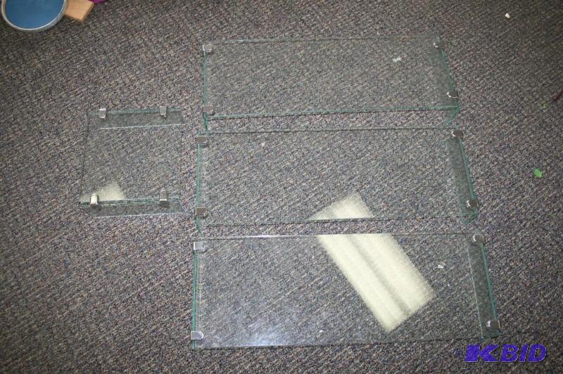 lot 192 image: Glass Display shelves