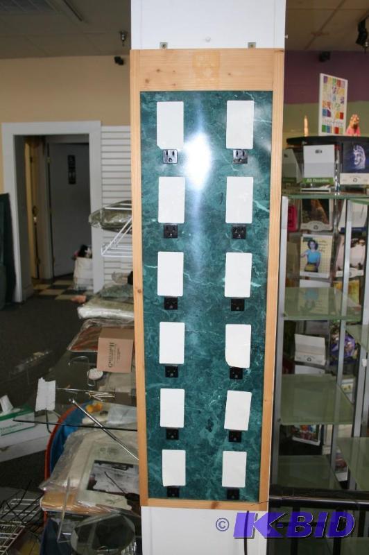 lot 220 image: Night light display
