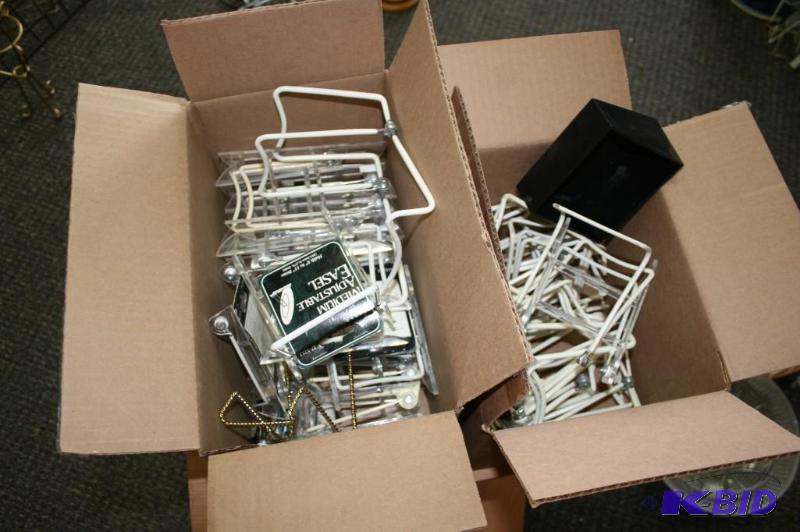 lot 222 image: Assorted Stands
