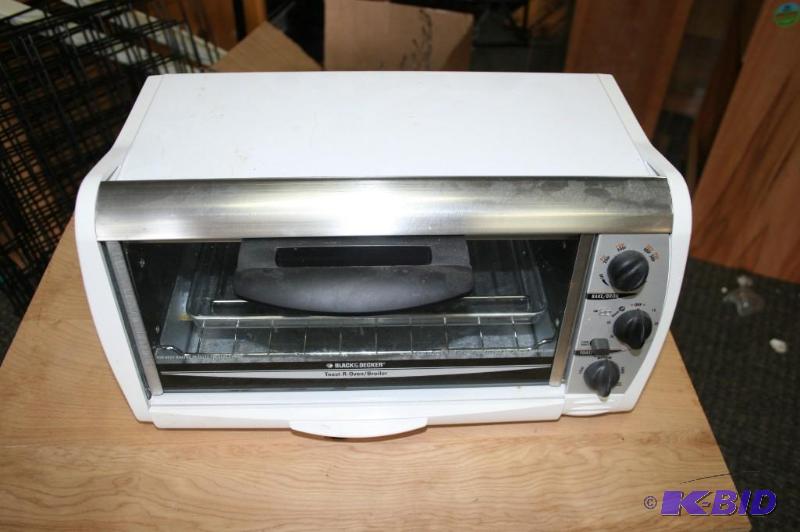 lot 224 image: Toaster Oven