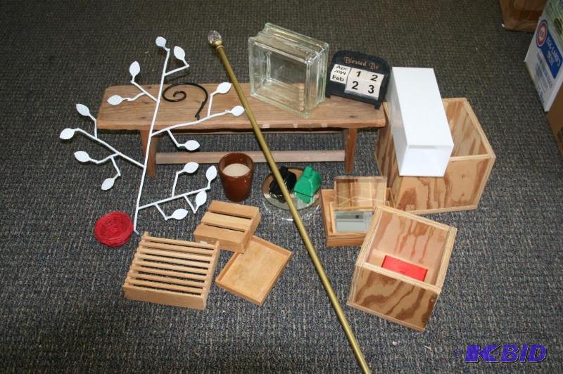 lot 230 image: Display Stands