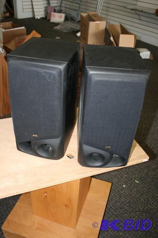 lot 231 image: JVC Speakers