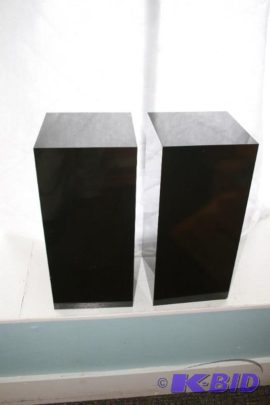 lot 38 image: Display Stands- Lot of 2