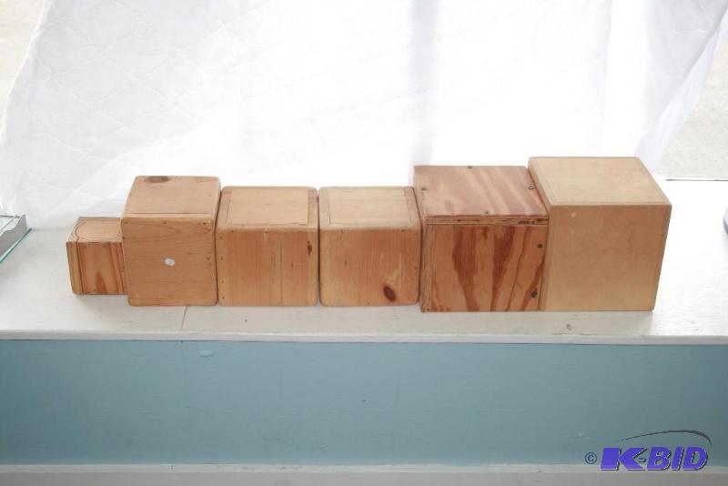 lot 53 image: Display Stands- Lot of 6