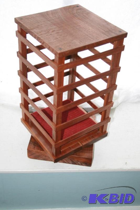 lot 68 image: display case