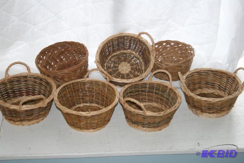 lot 80 image: Baskets- Lot