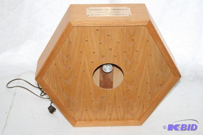 lot 87 image: Hanging Display Light