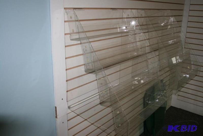 lot 96 image: Plexiglass Slat Board Display