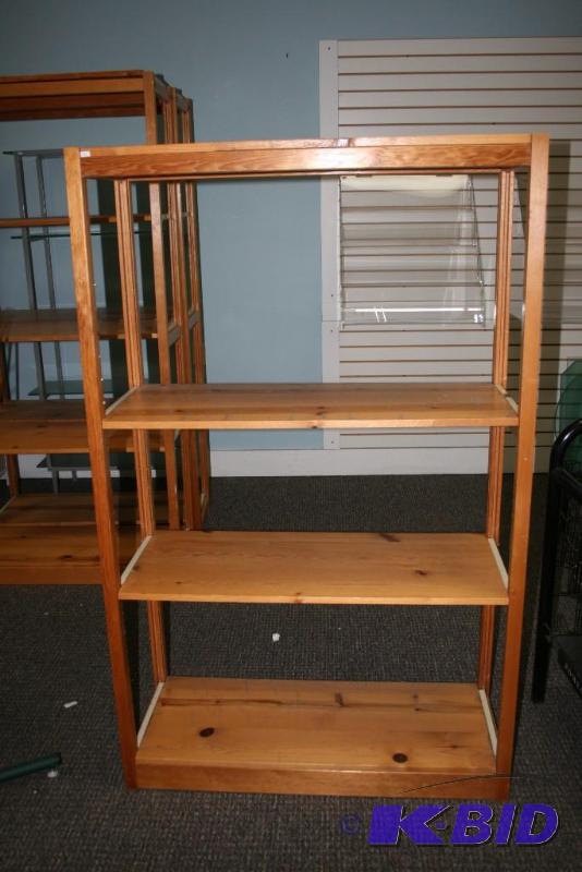 lot 99 image: display shelf
