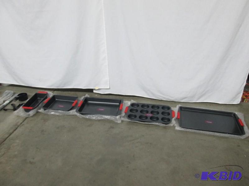 Chefs Mark 20-Pc. Nonstick Bakeware Set