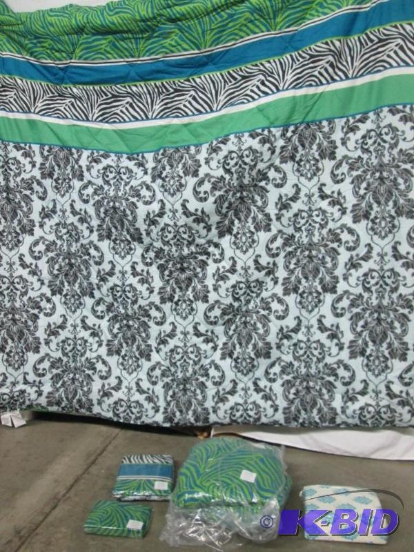 Zebra Damask 20pc. Queen Bed Set