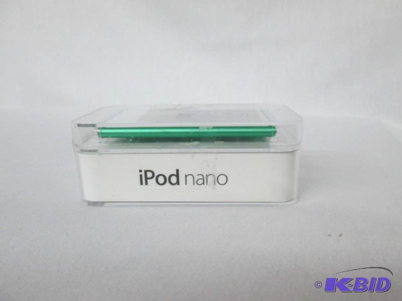 Apple iPod Nano 7th Generation 16GB - Green