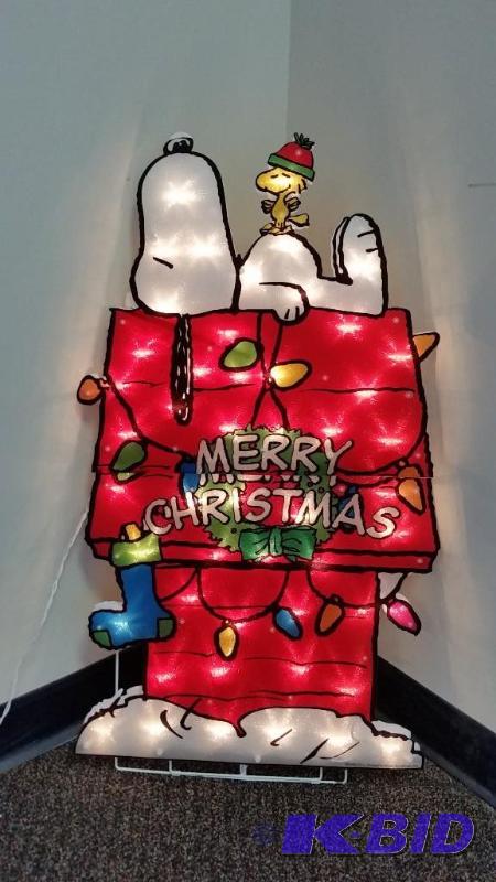 lot 47 image: snoopy and Dog house.  Lighted Yard decoration.  New in Box and easy to store for next Christmas.