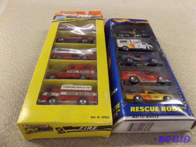 lot 450 image: Two packs of cars, one Matchbox, one Hot Whee...