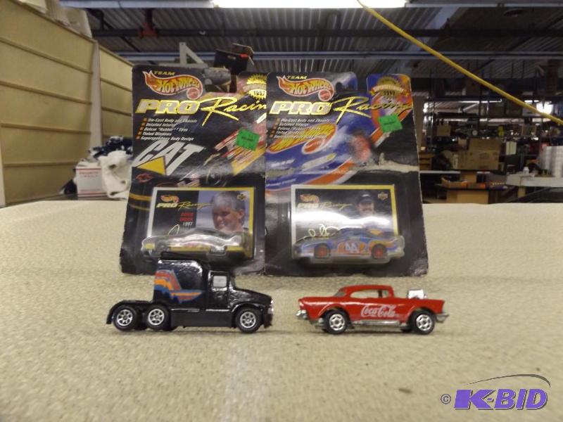 lot 455 image: Hot Wheels Pro Racing Cars #96 David Green an...
