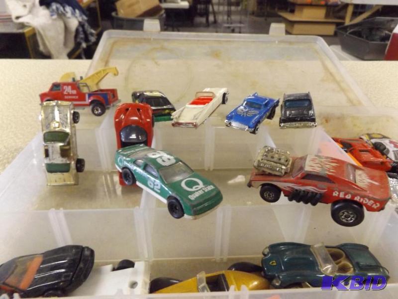 lot 460 image: Lot of Toy cars, Power Ranger Figure...