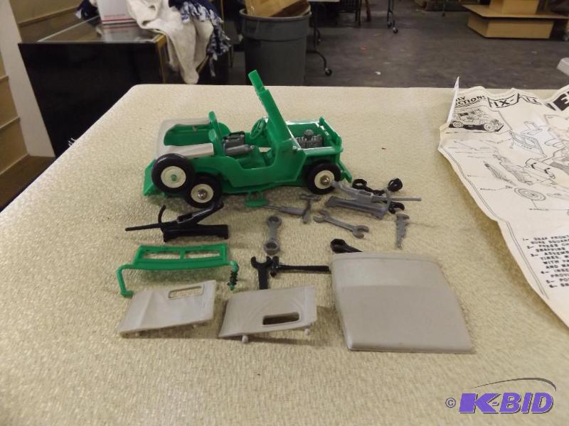 lot 461 image: Marx Fix-All Jeep with Tools, Model in box...