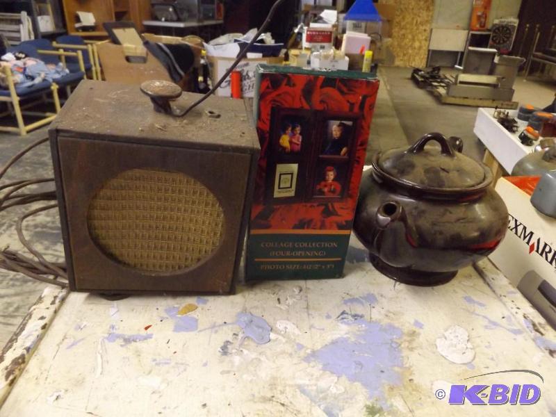 lot 501 image: Picture frame, tea pot and speaker, Lot of gl...