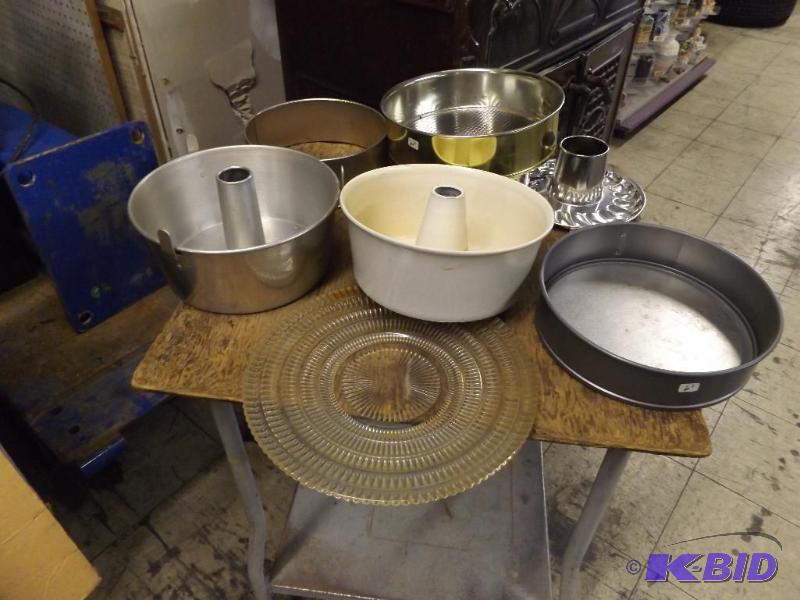 lot 562 image: Lot of Cake pans and serving platter....