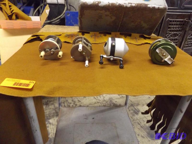 lot 571 image: 4 Fishing Reels...