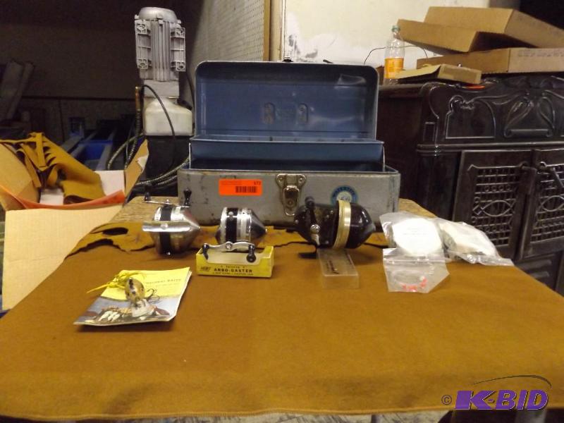 lot 572 image: 3 Fishing Reels, Tackle box and misc tackle...