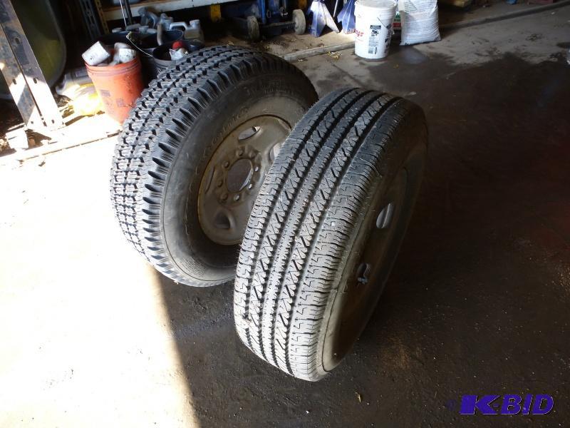 lot 12 image: Briggestone&nbsptires & rims LT245751...