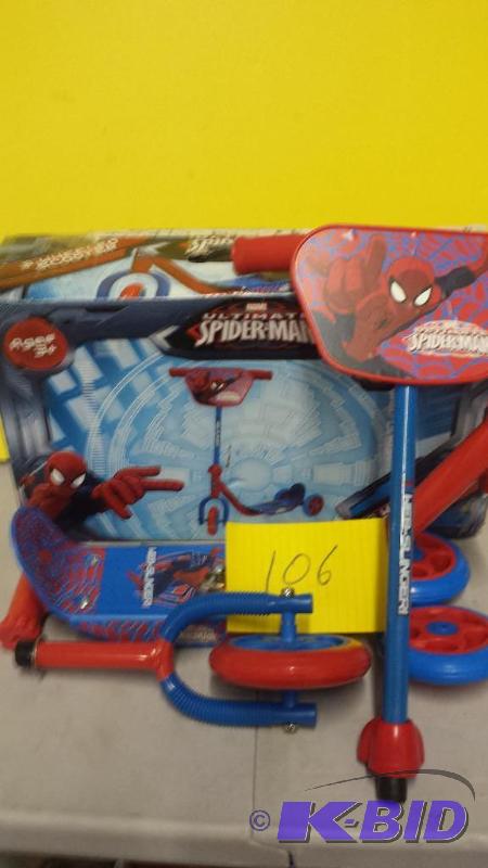 lot 106 image: Spiderman 3 Wheel Scooter