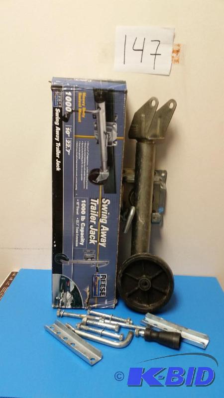 lot 147 image: Reese Towpower 74410 Trailer Swivel Mount Jack