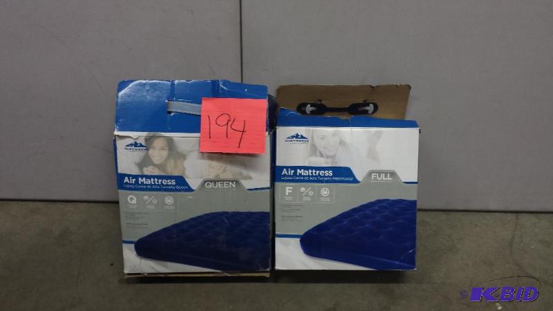lot 194 image: Set of 2 Air Mattresses