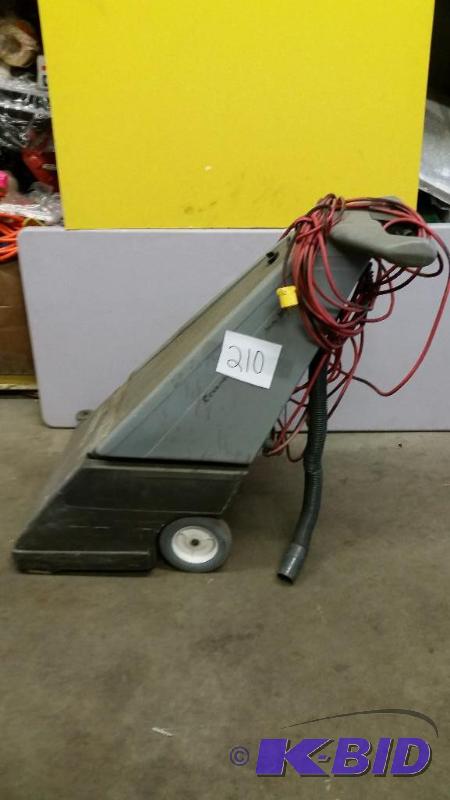 lot 210 image: Advance CarpeTriever 28 Wide Area Vacuum