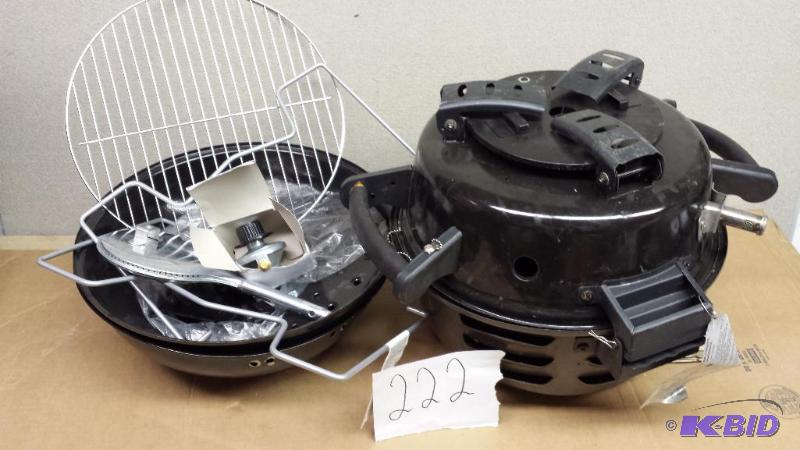 lot 222 image: Set of 2 Portable Grills