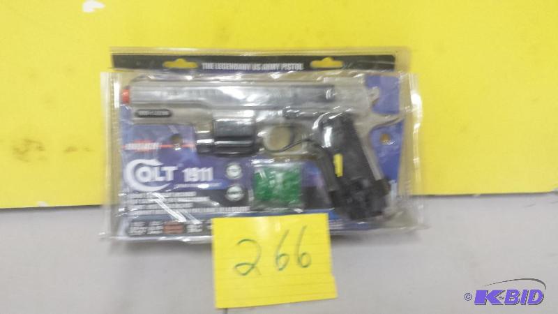 lot 266 image: Colt 1911 BB Gun