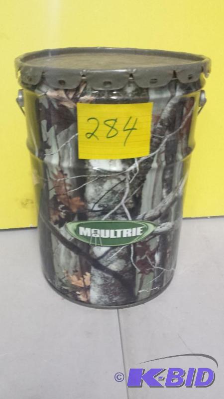 lot 284 image: Moultrie6.5 Gal Feeder Can