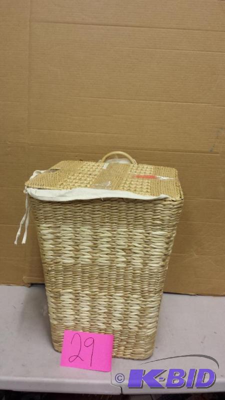 lot 29 image: LAUNDRY BASKET