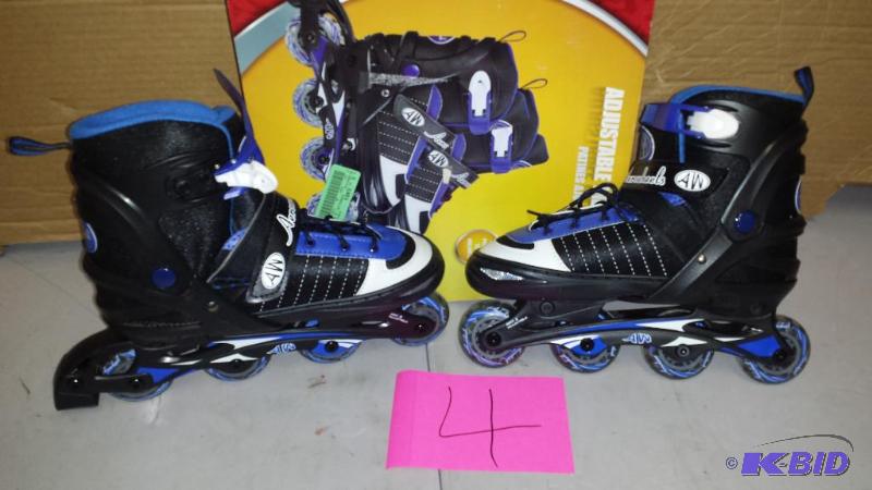 lot 4 image: Aero wheels skates
