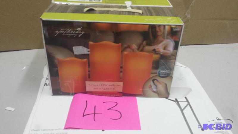 lot 43 image: New Apothecary 3 piece led candle set