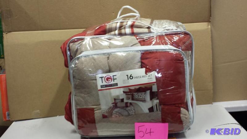lot 54 image: The Great Find Danica 16-Piece Comforter Set full