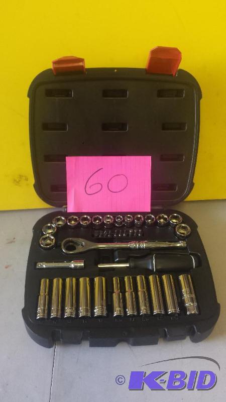 lot 60 image: Husky Mechanic Tool Set