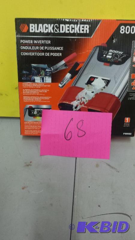 lot 68 image: Black and Decker Power Inverter 800 W
