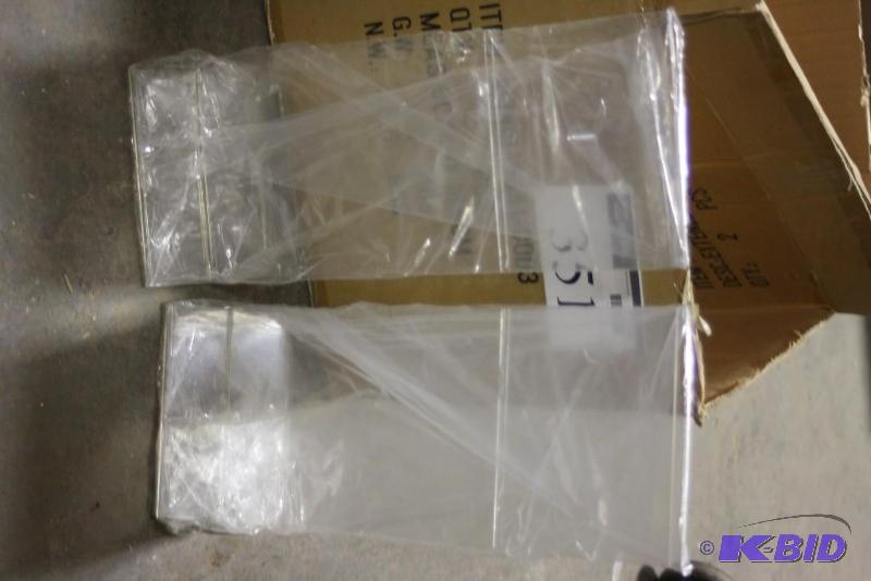 lot 351 image: Plastic PlacardSign Holder for Restaurant TablesBusiness.