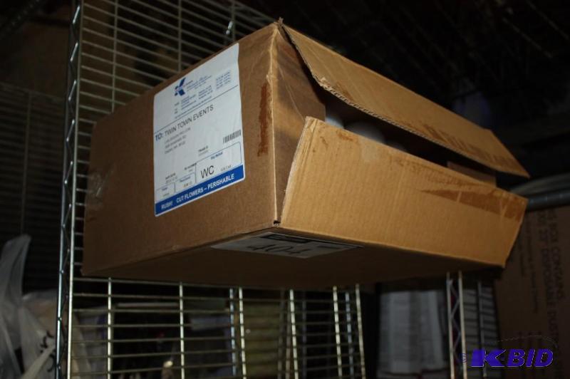 lot 404 image: Box Lot of Styrofoam Balls.