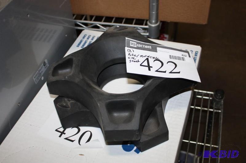 lot 422 image: Lot of (2) BikeMotorcycle Tire Stand Black.