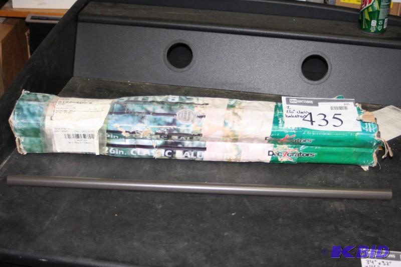 lot 435 image: Box Lot of (2) Aluminum Decorators Class Balusters 26.