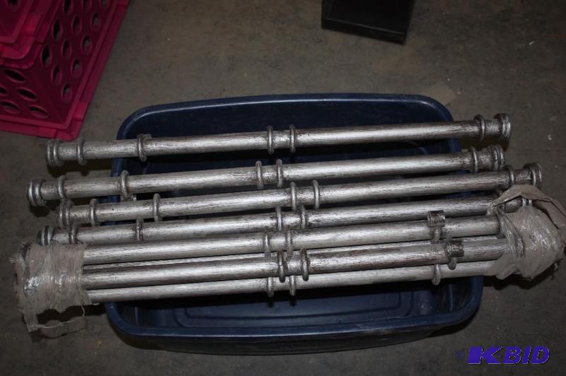 lot 443 image: Lot of (8) Railing Bars 28 Metal.