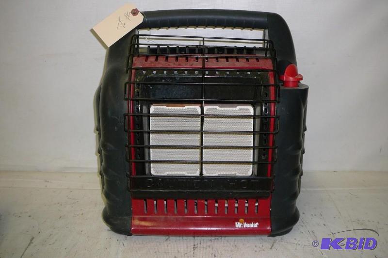 lot 1 image: Mr Heater model mh 1813 18,000 btu...