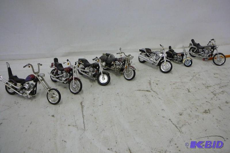 lot 31 image: Harley Davidson motor cycles 7...